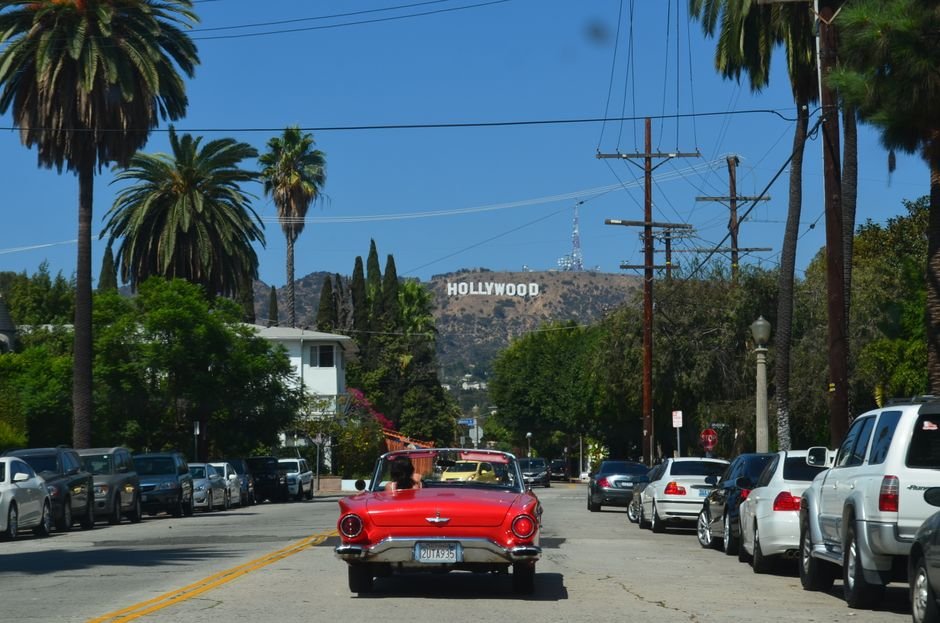 California Automotive History: Exploring Iconic Cars & Legendary Road Trips
