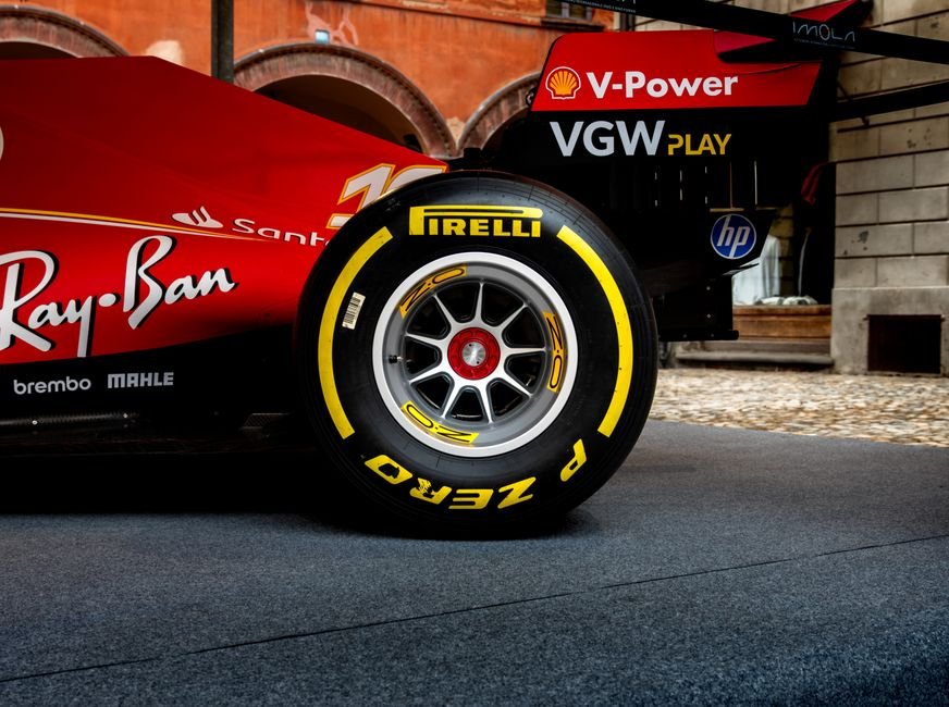 The Engineering Behind F1 Tire Wear: Strategy, Safety, and Speed